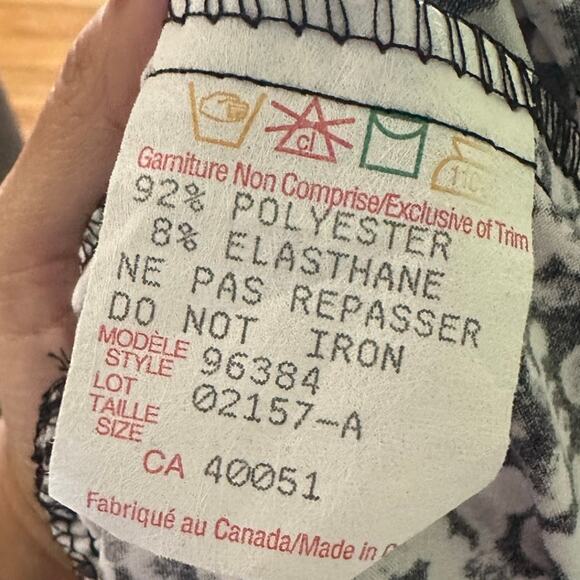 Frank Lyman Design Black & White Abstract Print Dress Ruffle Neckline - Picture 8 of 8